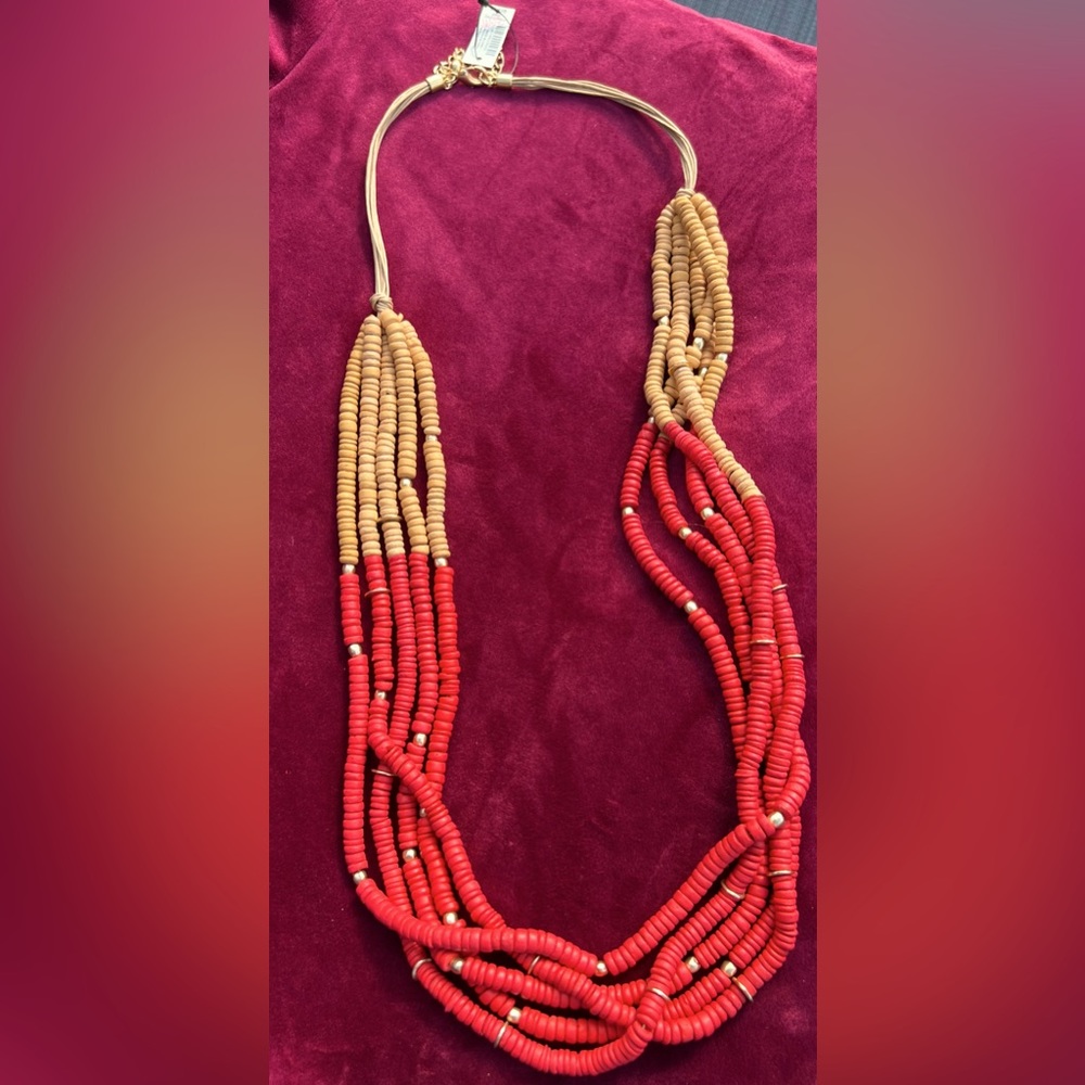 🔥SALE🔥NWT Chico’s Coral and Tan Beaded Necklace